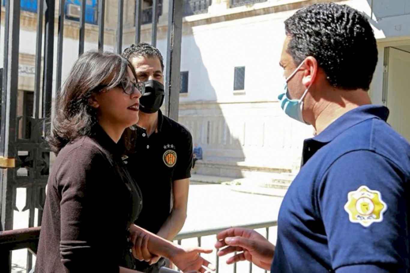 Tunus'ta "Coronavirus Suresi' ismiyle küstahça paylaşım yapan kadına 6 ay hapis